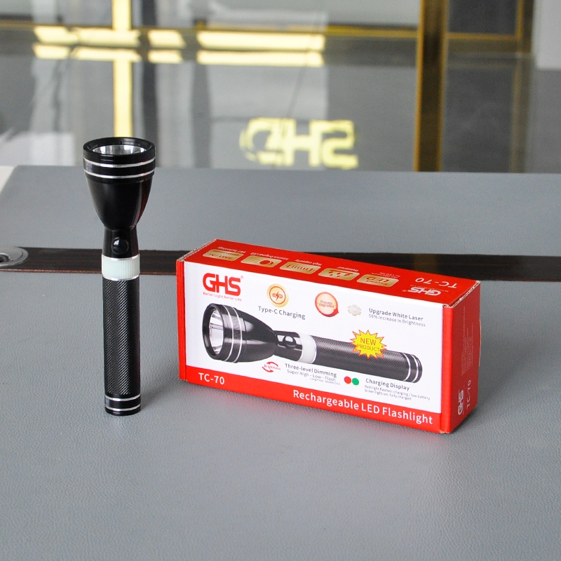Basic flashlight TC-70